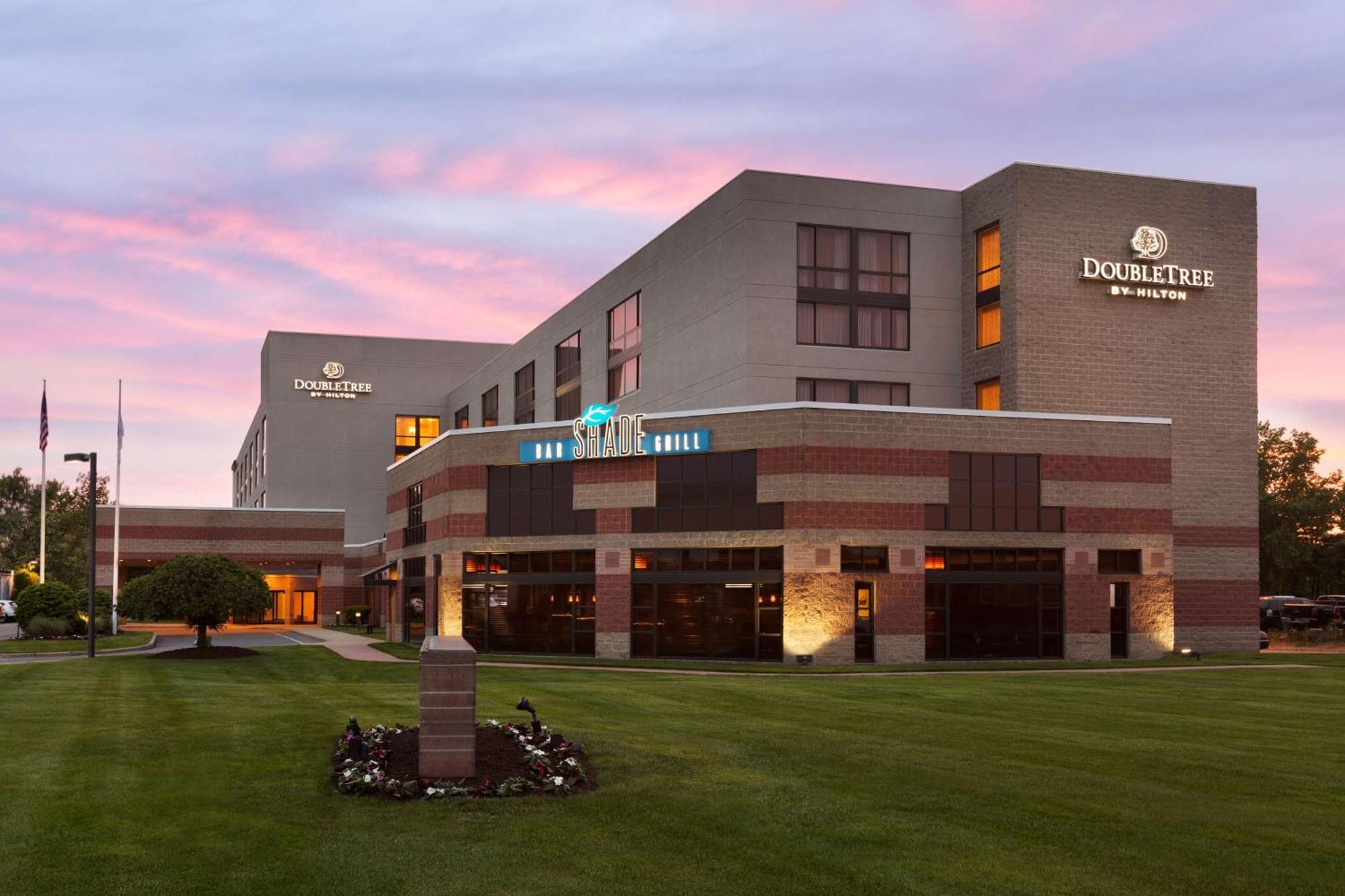 Doubletree By Hilton Bradley International Airport Hotel Windsor Locks Exterior foto